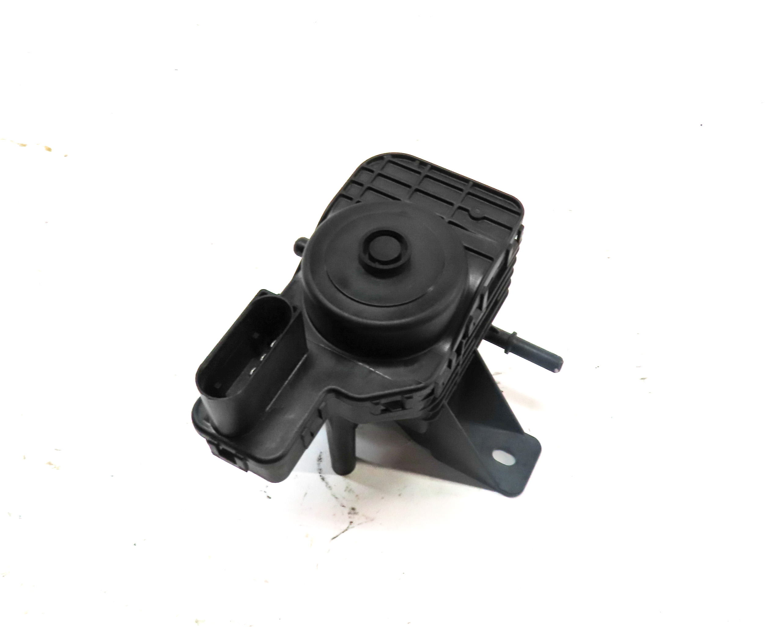 2010 BMW X5 (E70) 3.0L DIESEL (M57Y) ENGINE SCR DEF TANK FLUID TRANSFER PUMP — exact item pictured